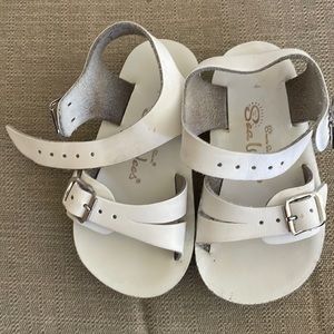 Size 4 white SunSans